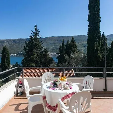 Appartamento Tramonto - One Bedroom With Balcony And Sea View