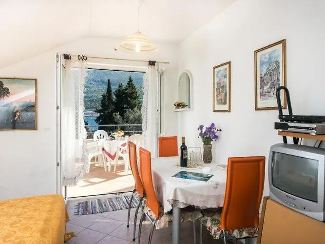 Tramonto - One Bedroom With Balcony And Sea View 아파트