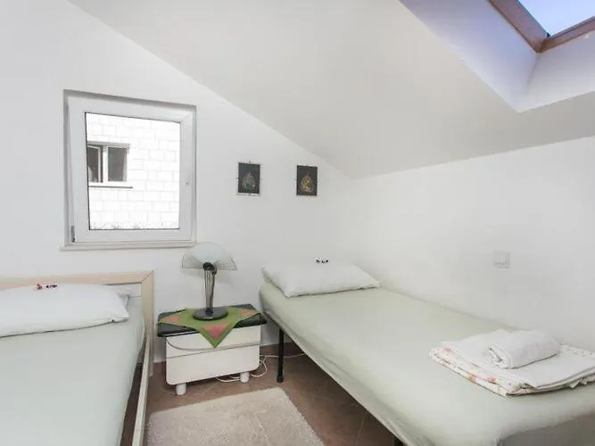 아파트 Tramonto - One Bedroom With Balcony And Sea View *