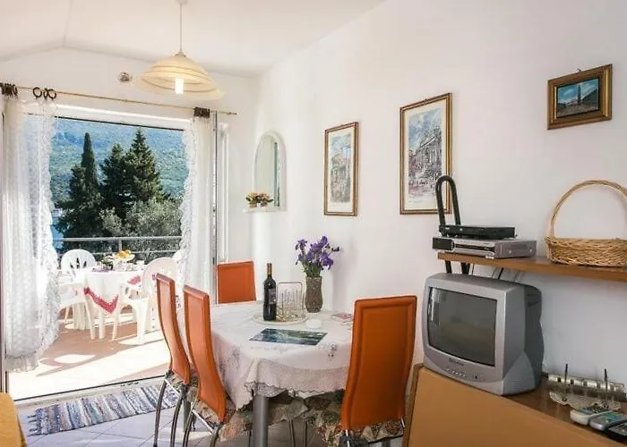 Tramonto - One Bedroom With Balcony And Sea View